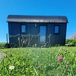 Wild Meadow Huts Vakantiehuis