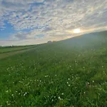 Wild Meadow Huts Сasa de vacaciones