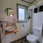 Wild Meadow Huts بيت للعطل *