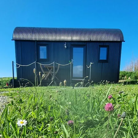 Wild Meadow Huts Holiday home
