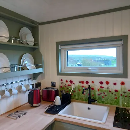 Дом отдыха Wild Meadow Huts