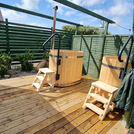 Wild Meadow Huts 別荘 ドゥーリン