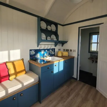 Wild Meadow Huts * Doolin