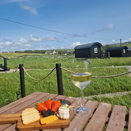 Дом отдыха Wild Meadow Huts