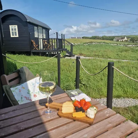 Wild Meadow Huts * Doolin