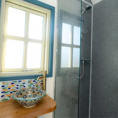 別荘 Wild Meadow Huts ドゥーリン