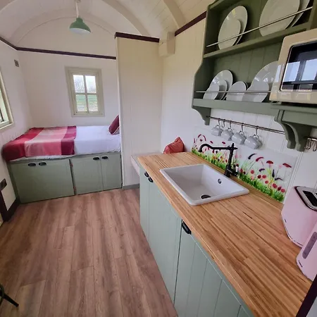 Wild Meadow Huts * Doolin