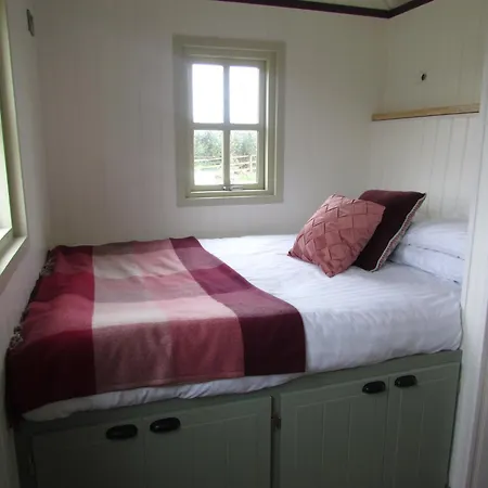 別荘 Wild Meadow Huts ドゥーリン