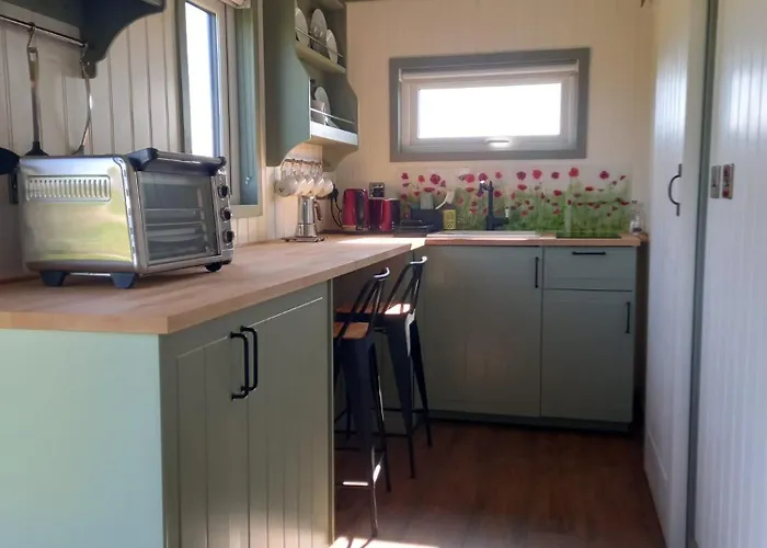 Wild Meadow Huts Semesterbostad