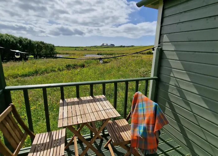 Feriehus Wild Meadow Huts *