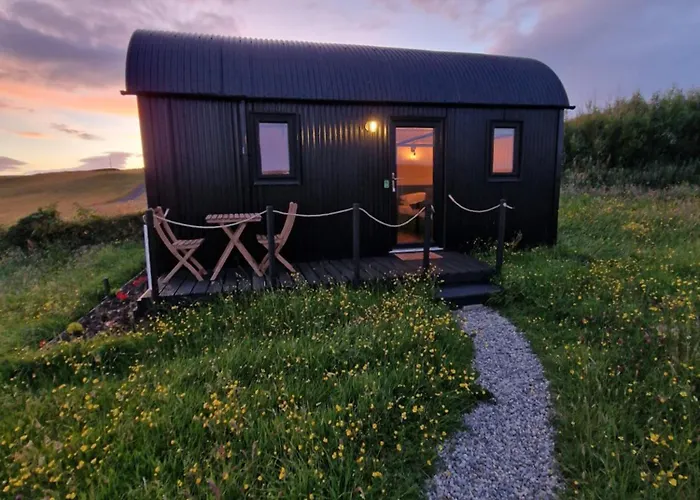 Semesterbostad Wild Meadow Huts *