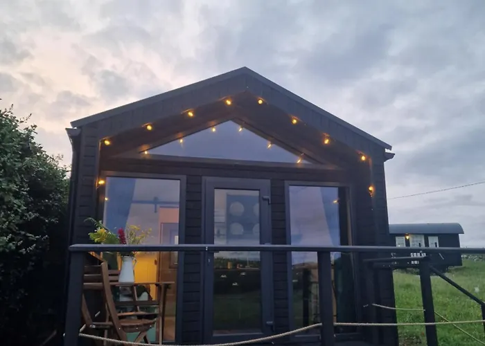 Wild Meadow Huts Semesterbostad