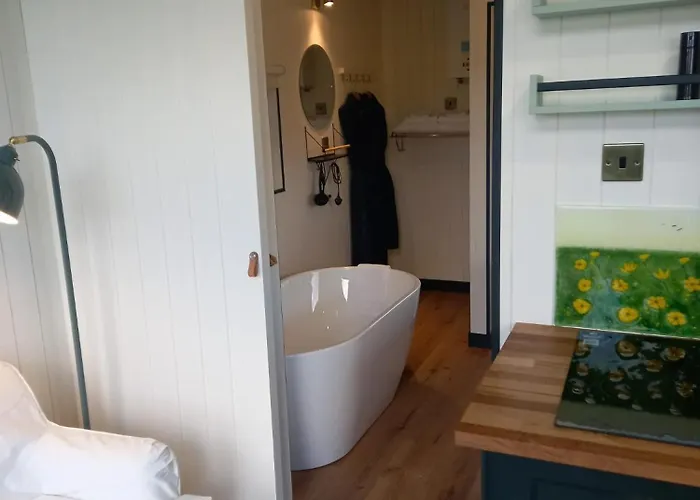 Semesterbostad Wild Meadow Huts